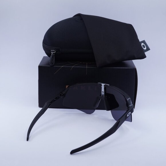 Oakley OO9465 0339 Sunglasses Black Shield Frame, Prizm Black Lenses - Picture 8 of 8